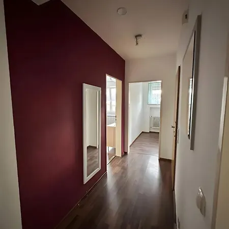 Monteurszimmer *